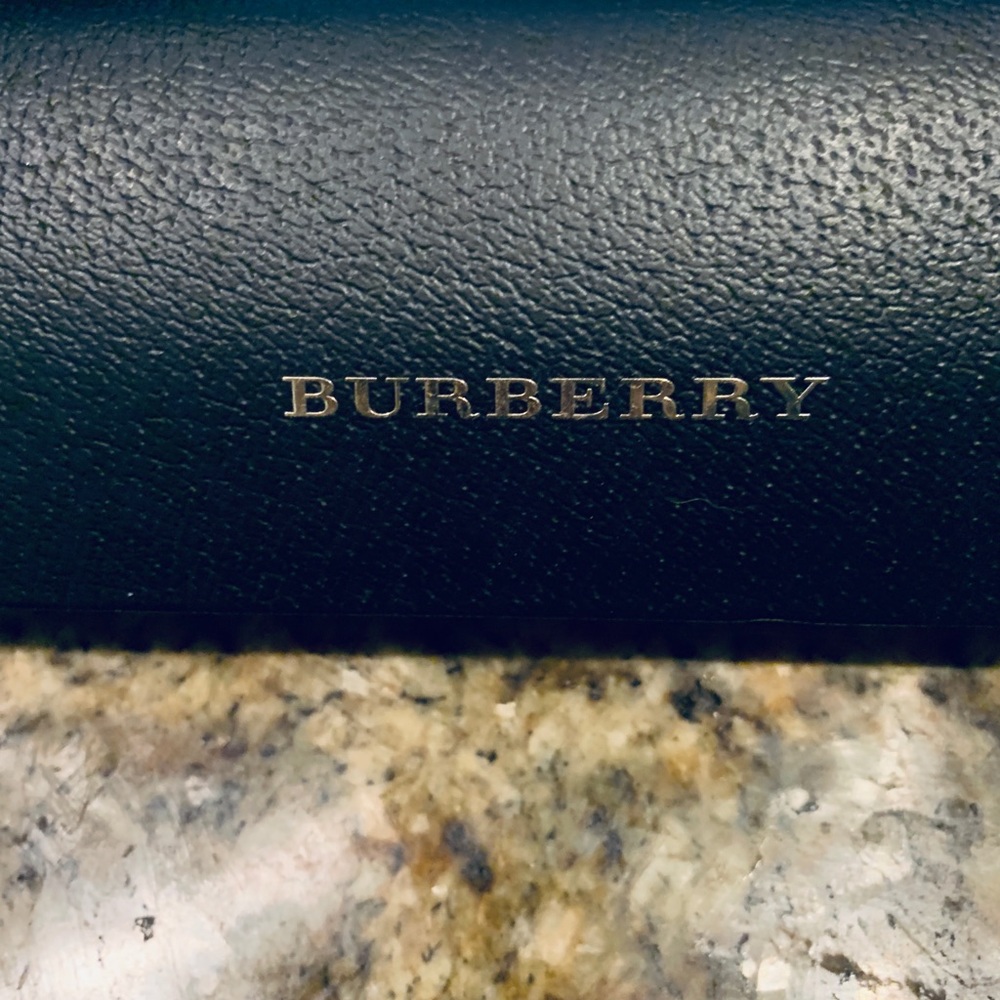 Burberry NIB sunglasses